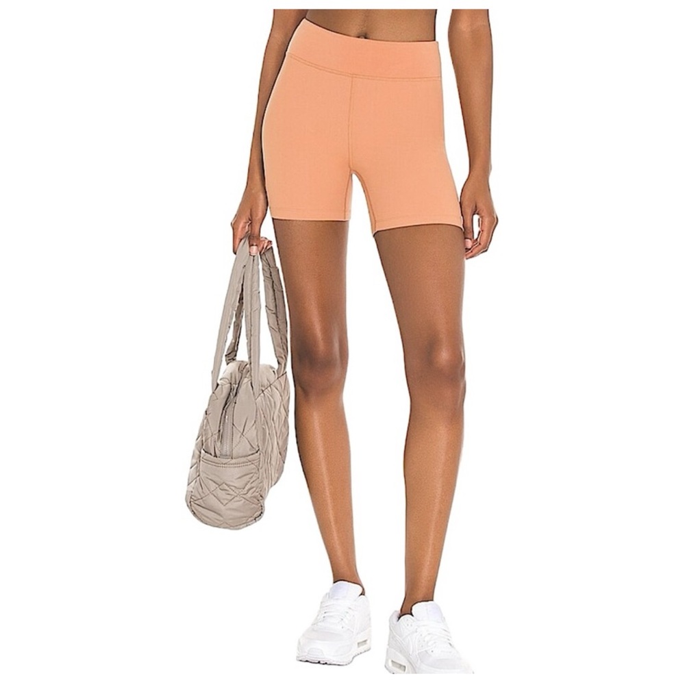 L*SPACE Active Sessions Bike Short in Putty Size L NWT Revolve Ribbed Retro 90’s